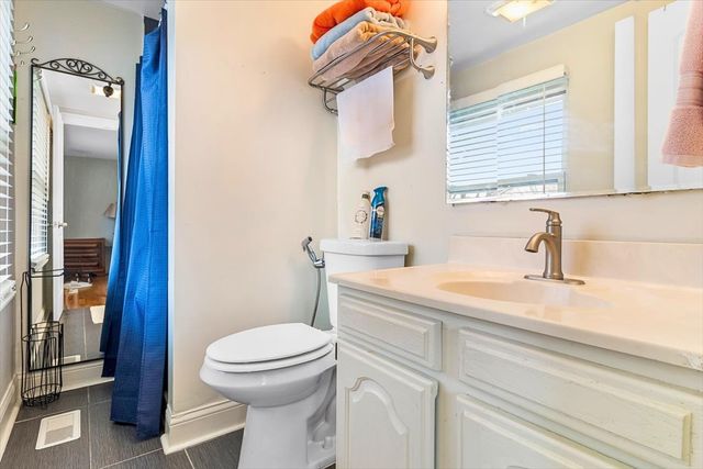 6881 Hickory Street, Hanover Park, IL 60133