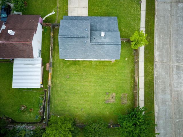15138 Tresch Lane, Houston, TX 77598