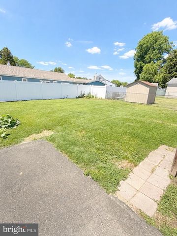 7015 RADCLIFFE ST, Bristol, PA 19007