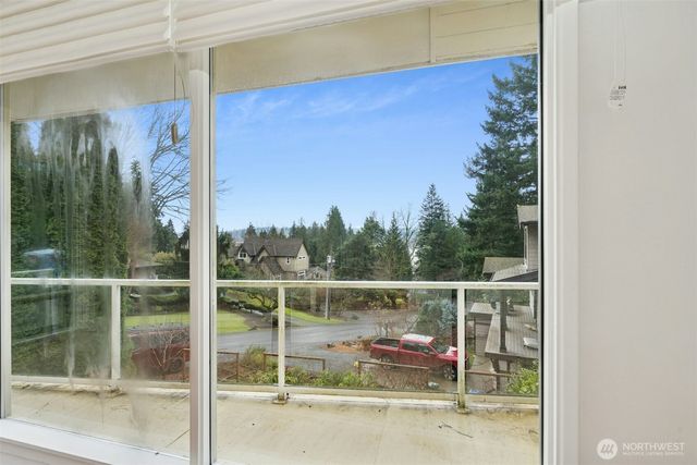 6420 NE 129th Place, Kirkland, WA 98034