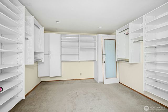 6420 NE 129th Place, Kirkland, WA 98034