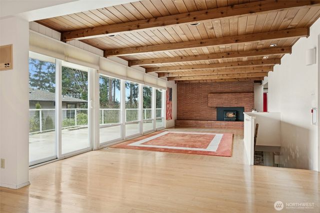 6420 NE 129th Place, Kirkland, WA 98034