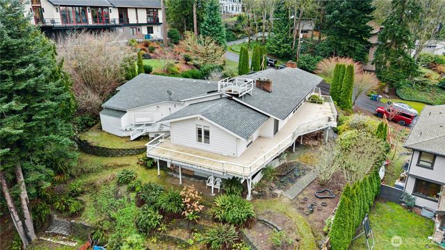 6420 NE 129th Place, Kirkland, WA 98034