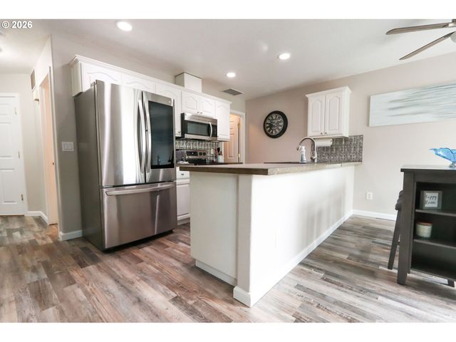 15635 Ne 15TH Pl, Vancouver, WA 98686