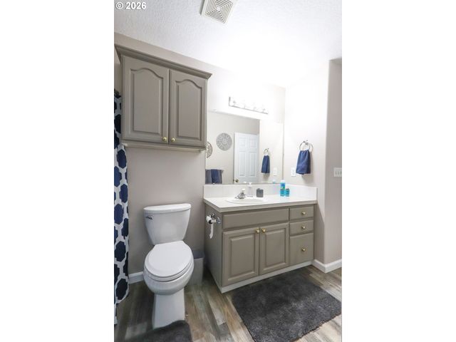 15635 Ne 15TH Pl, Vancouver, WA 98686