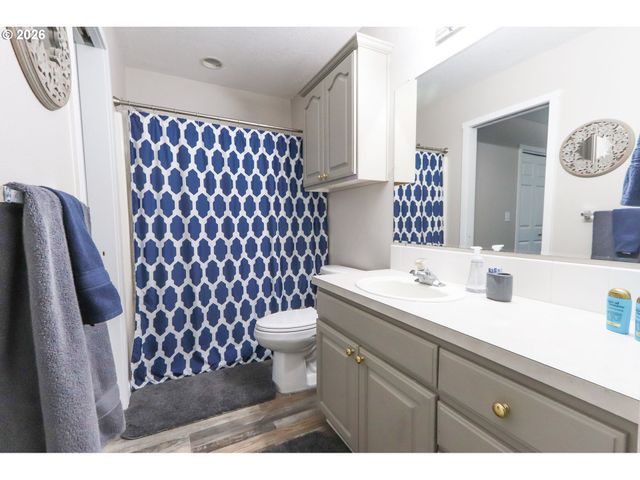 15635 Ne 15TH Pl, Vancouver, WA 98686