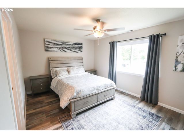 15635 Ne 15TH Pl, Vancouver, WA 98686
