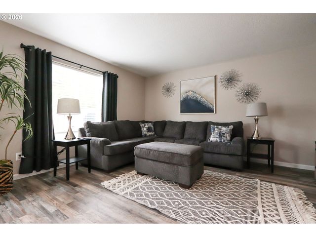 15635 Ne 15TH Pl, Vancouver, WA 98686