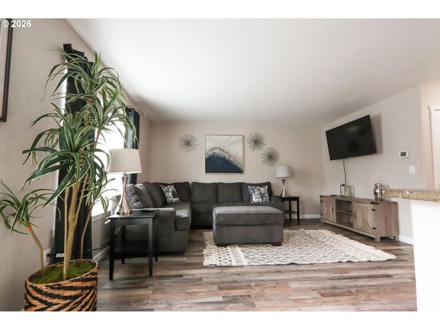15635 Ne 15TH Pl, Vancouver, WA 98686