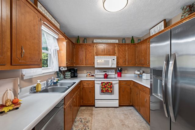 217 Westlynn Dr, Lebanon, TN 37087
