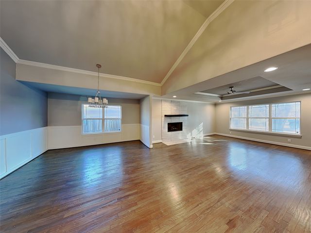 2828 Livingston Avenue, Fort Worth, TX 76110