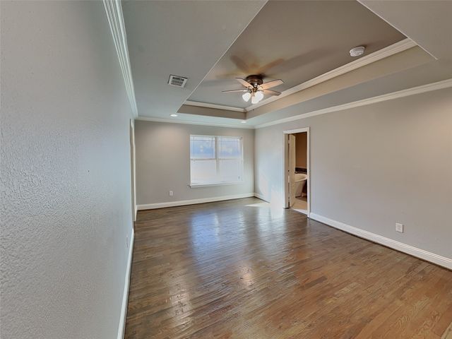 2828 Livingston Avenue, Fort Worth, TX 76110