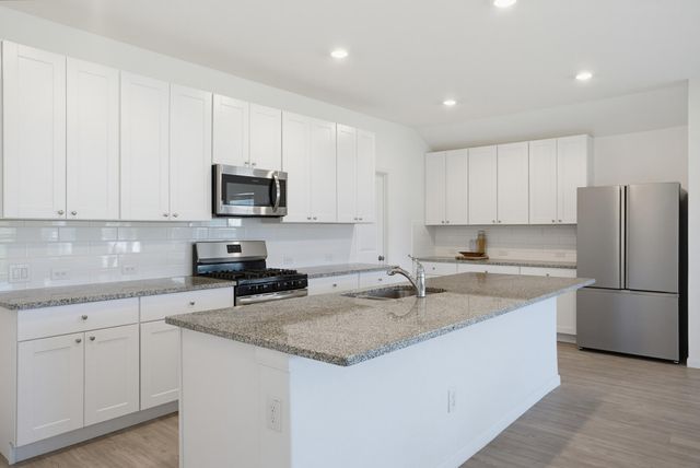 5904 Geronimo WAY, Seguin, TX 78155