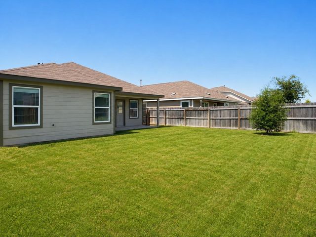 5904 Geronimo WAY, Seguin, TX 78155