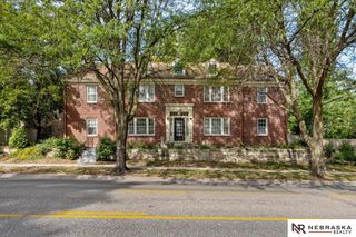 2457 S 27th Street # B, Lincoln, NE 68502