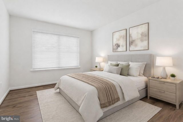 7826 WOLF RUN LN, Severn, MD 21144