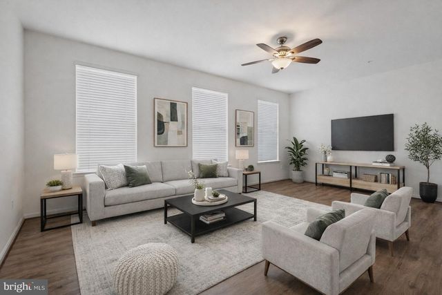 7826 WOLF RUN LN, Severn, MD 21144