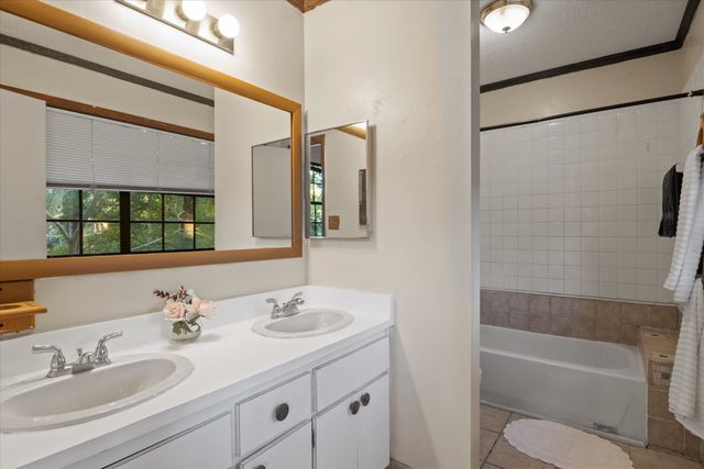 2403 San Pedro Avenue, Tallahassee, FL 32304