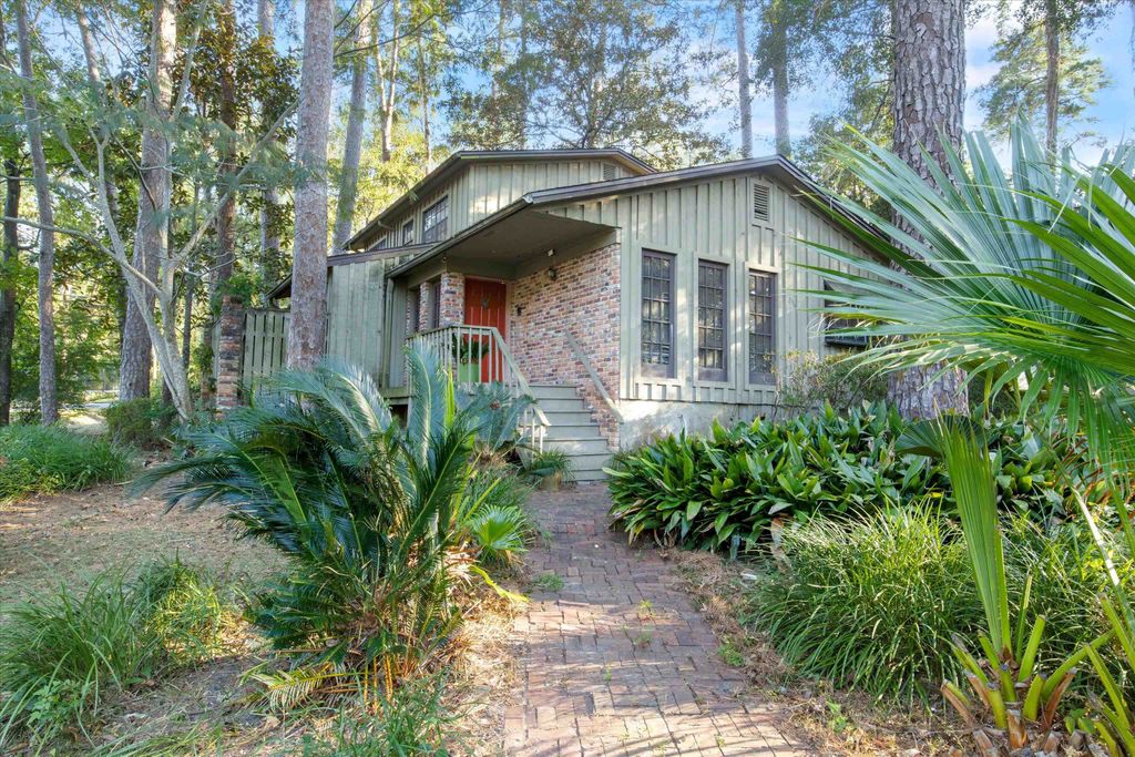 2403 San Pedro Avenue, Tallahassee, FL 32304