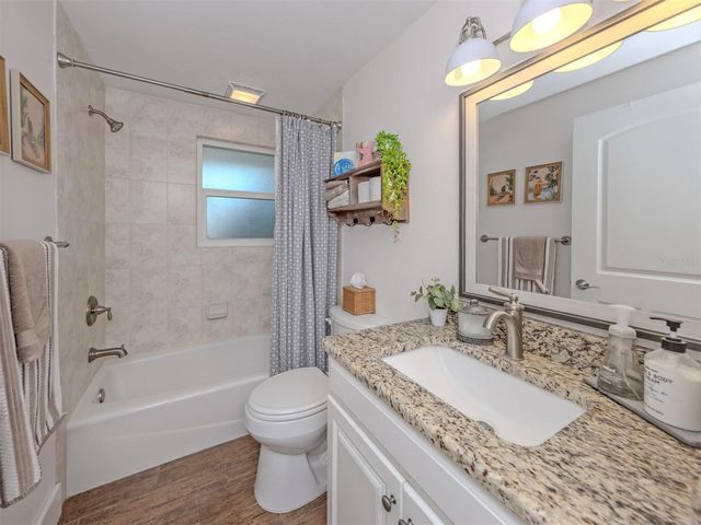 381 FALKLAND ROAD, Venice, FL 34293