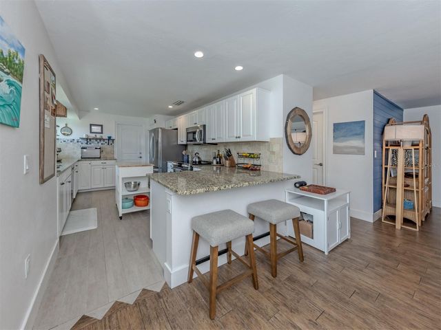 381 FALKLAND ROAD, Venice, FL 34293