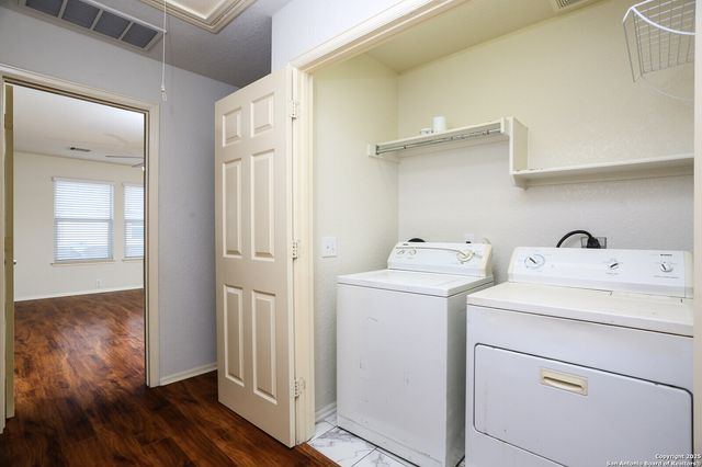 2545 Grayson, San Antonio, TX 78232