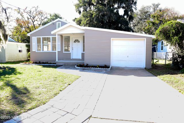 1744 LILLY Road E, Jacksonville, FL 32207