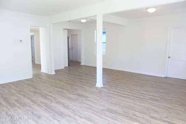 1744 LILLY Road E, Jacksonville, FL 32207