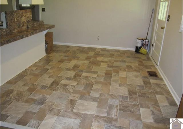 105 Park Ave 5 Block 20, Eddyville, KY 42038