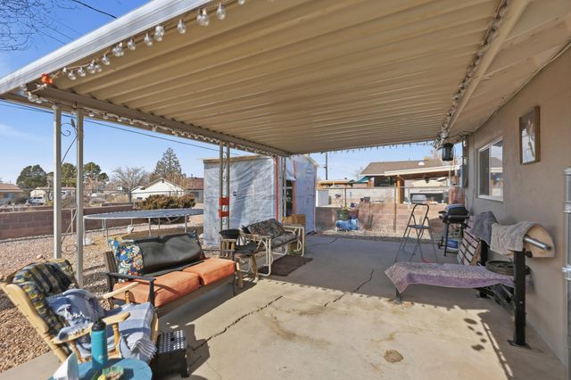 1529 Clancy Drive NE, Albuquerque, NM 87112