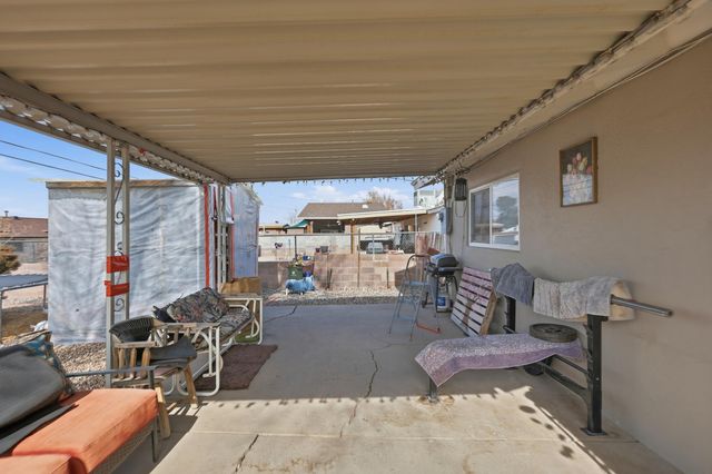 1529 Clancy Drive NE, Albuquerque, NM 87112