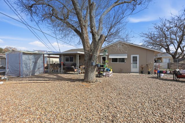 1529 Clancy Drive NE, Albuquerque, NM 87112