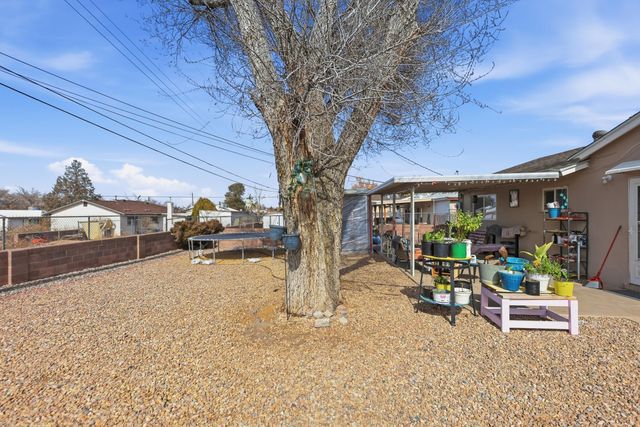 1529 Clancy Drive NE, Albuquerque, NM 87112