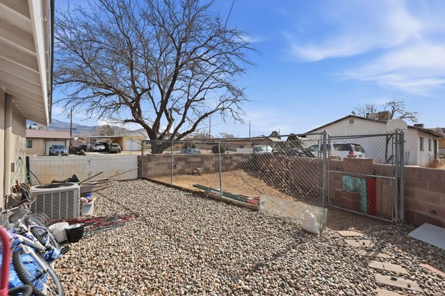 1529 Clancy Drive NE, Albuquerque, NM 87112