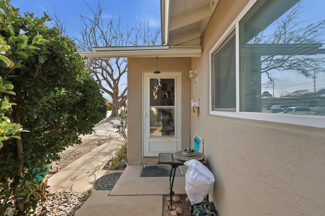 1529 Clancy Drive NE, Albuquerque, NM 87112