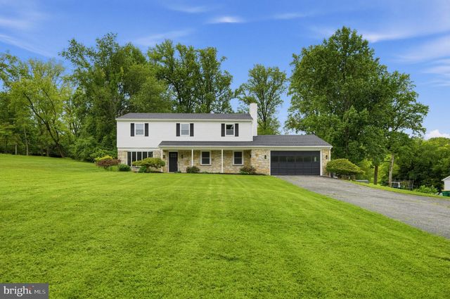 207 SYLVAN DR, Pottstown, PA 19465