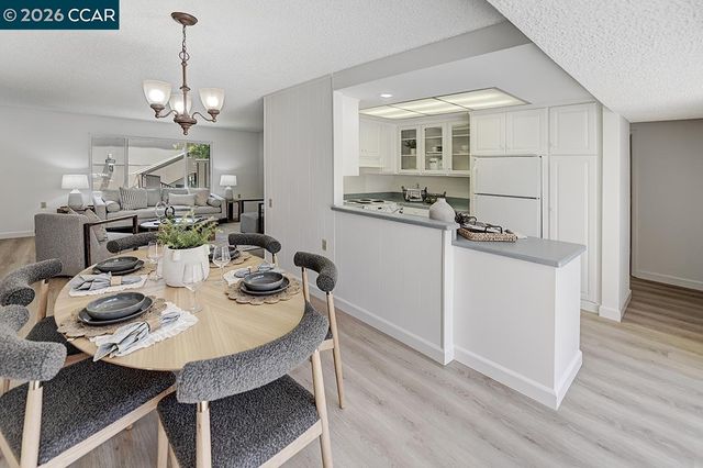 2025 Golden Rain Rd 7, Walnut Creek, CA 94595