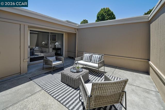 2025 Golden Rain Rd 7, Walnut Creek, CA 94595