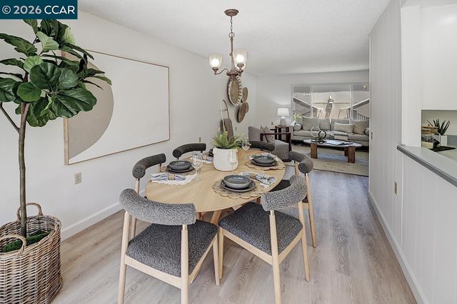 2025 Golden Rain Rd 7, Walnut Creek, CA 94595