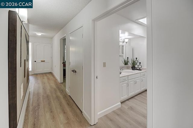 2025 Golden Rain Rd 7, Walnut Creek, CA 94595