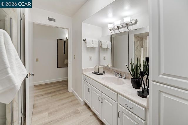 2025 Golden Rain Rd 7, Walnut Creek, CA 94595