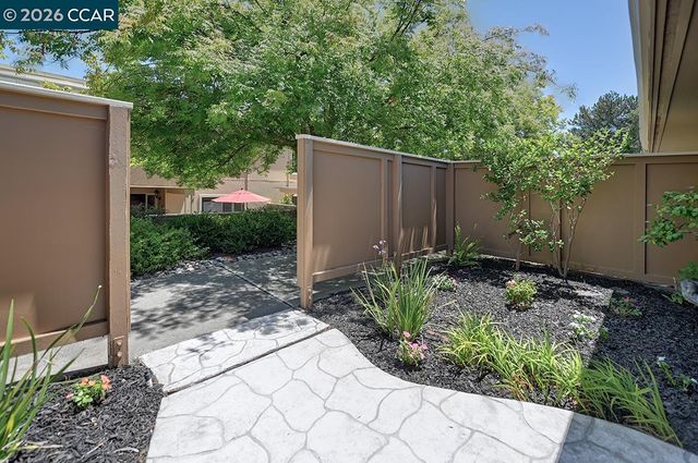 2025 Golden Rain Rd 7, Walnut Creek, CA 94595