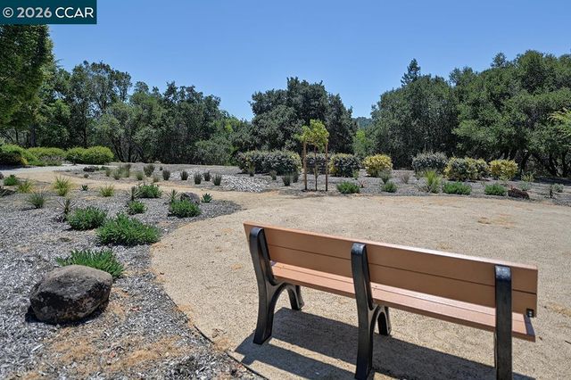 2025 Golden Rain Rd 7, Walnut Creek, CA 94595