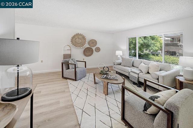 2025 Golden Rain Rd 7, Walnut Creek, CA 94595