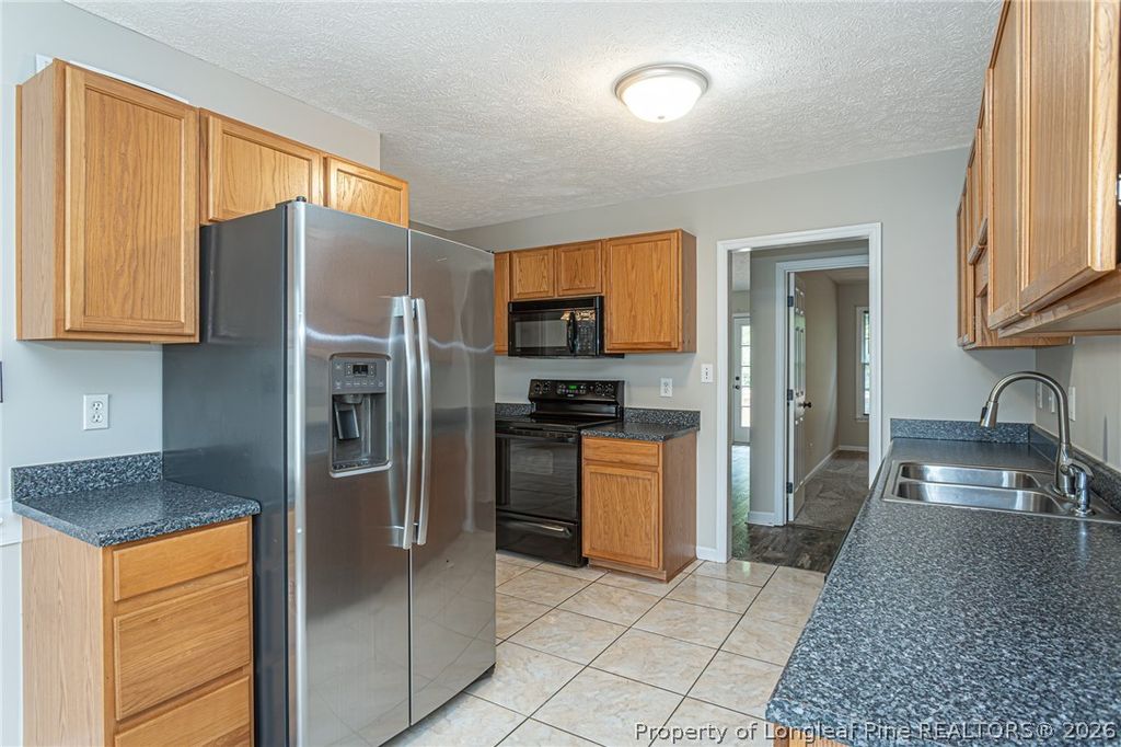 402 Roundtree Drive, Fayetteville, NC 28303 — photo 11