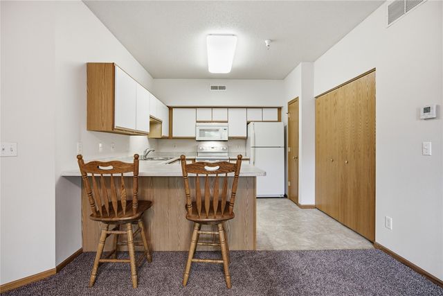 3028 Center Point NE 204, Cedar Rapids, IA 52402
