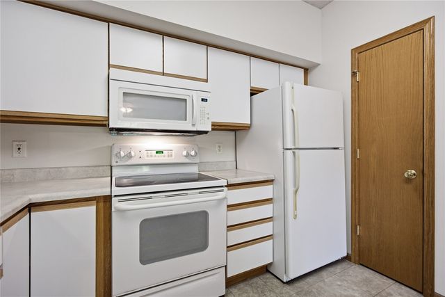 3028 Center Point NE 204, Cedar Rapids, IA 52402