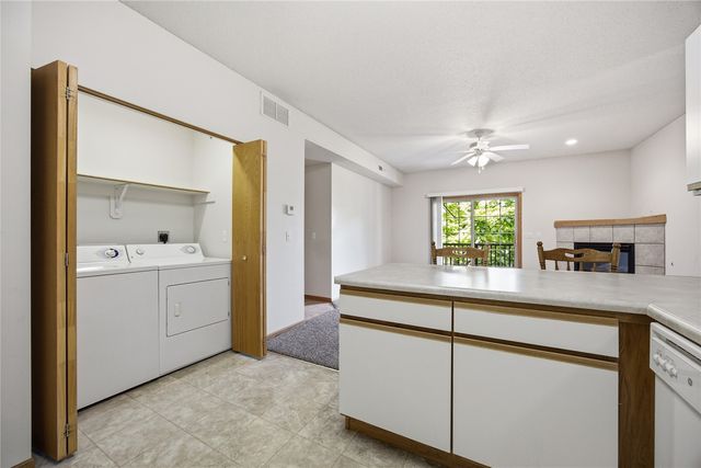 3028 Center Point NE 204, Cedar Rapids, IA 52402