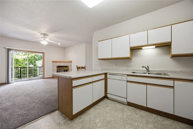 3028 Center Point NE 204, Cedar Rapids, IA 52402