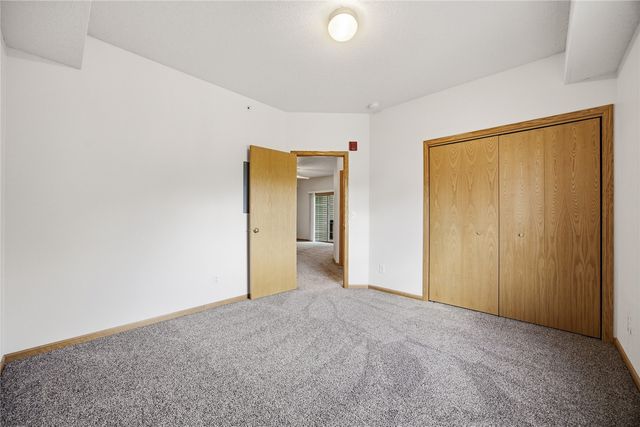 3028 Center Point NE 204, Cedar Rapids, IA 52402